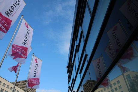 Galerie, HAPTICA live