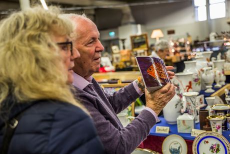 Antik & Sammlermarkt Dortmund Bild