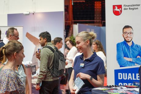 beruf & bildung lübeck Bild
