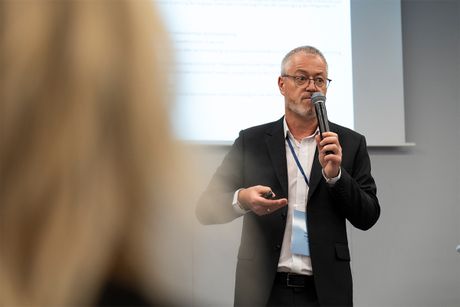 Galerie, BECAUSE WE CARE