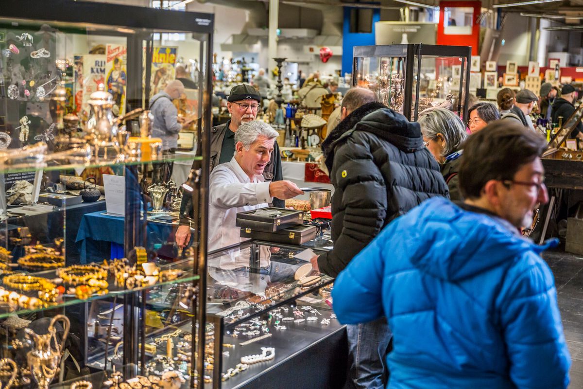 Antik & Sammlermarkt Dortmund Bild