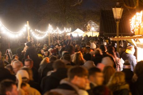Weihnachtlicher Kunsthandwerkermarkt Dorenburg Bild