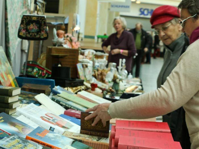 Galerie, Antikmarkt & Design Leer