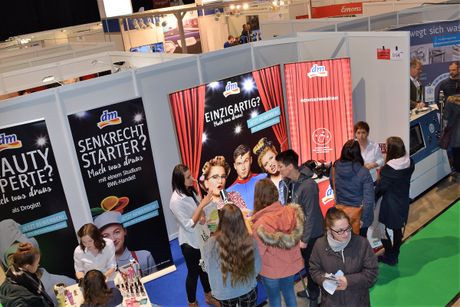 Galerie, BILDUNG & BERUF ZWICKAU