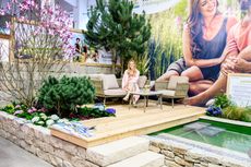 pool + garden Tulln Bild 1